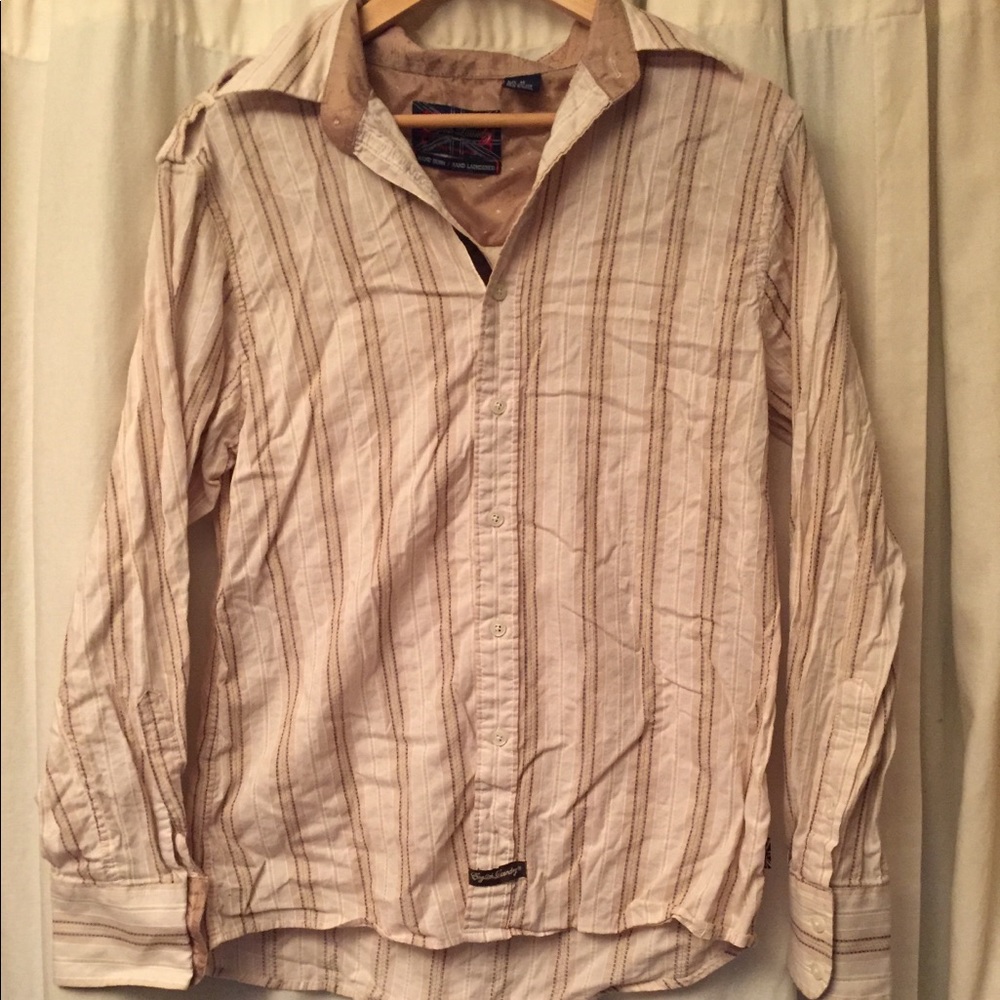 English laundry, amazing detailing peaked collar